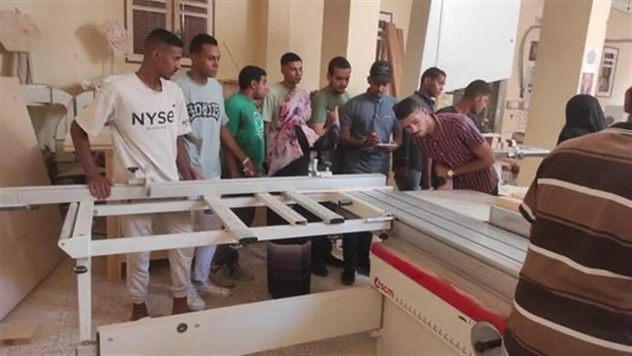 فرص عمل مميزة لطلاب وخريجي الدبلومات عبر مبادرة «صنعتك مهنتك»